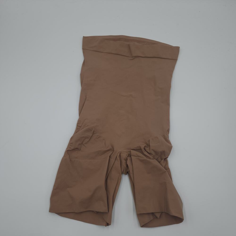 SKIMS Everyday Sculpt High Waisted Mid Thigh Shorts in Tan Size 3X